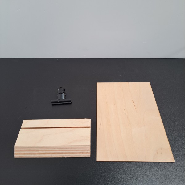 Medium Sign Stand with Clip 4